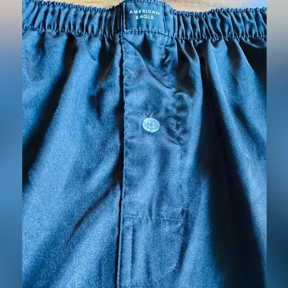 American Eagle Men’s Black Satin Lounge Shorts Elastic Waist Size M